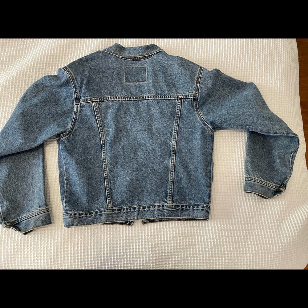 Vintage Levi’s jean jacket - Picture 2 of 4